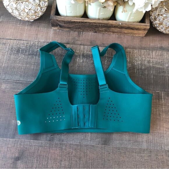 Victoria’s Secret Sports Bra 32B - Picture 2 of 3